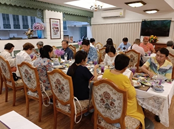 ขอขอบคุณสำนักศิลปะและวัฒนธรรม
มหาวิทยาลัยราชภัฏสวนสุนันทา  และบริษัท
อะราวด์เดอะเวิล์ด จำกัด (สำนักงานใหญ่)
กรุงเทพมหานคร
ที่ไว้วางใจให้โรงแรมวังสวนสุนันทา
จัดอาหารว่าง
และอาหารกลางวันชุดพระวิมาดารับรอง
ในโครงการยลยินถิ่นเก่า สี่แผ่นดิน