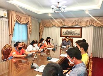 Multimedia for Education Dept. set the
meeting for discussing and exchanging
the operation guideline and delivered
the policy to staff