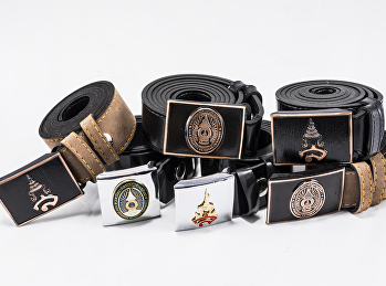 จำหน่ายเครื่องหมายนักศึกษา