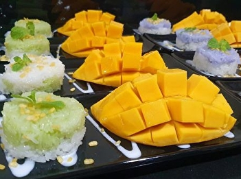 Suan Sunandha Palace Hotel gained trust
on snack boxes for annual meeting of
July 2022