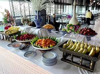 Suan Sunandha Palace Hotel gained trust
on breakfast for Senators on 7 June 2022
at the Senator’s Restaurant, the
Parliament Building.