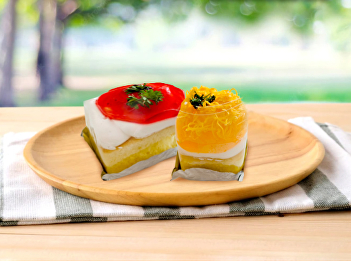 Soft, seet, delicious layer cake from
Kaew Chao Chom Bakery