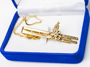 Multimedia for Education Department, the
Bureau of Assets and Income sells SSRU
student badges.