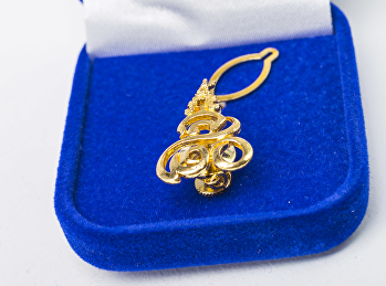 จำหน่ายเครื่องหมายนักศึกษา