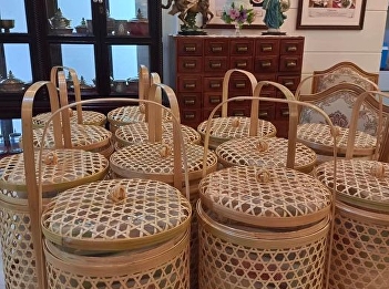 July 2022, Subdivision of business, Suan
sunandha palace hotel thank every
customers in trust of meal in chalom set
preparing to monks of Paknam Phasi
Charoen temple,  Bangkok