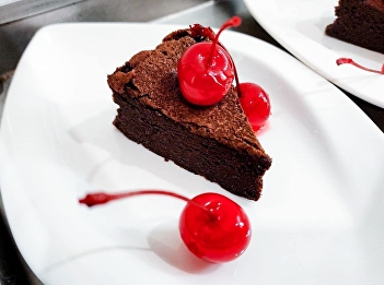 Subdivision of business, Suan sunandha
palace hotel, Bureau of asset and income
are honored in snack arrangement of July
2022 meetings