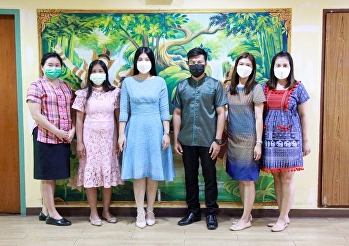 สำนักทรัพย์สินและรายได้ร่วมสนับสนุนการแต่งกายด้วยผ้าไทยทุกวันศุกร์