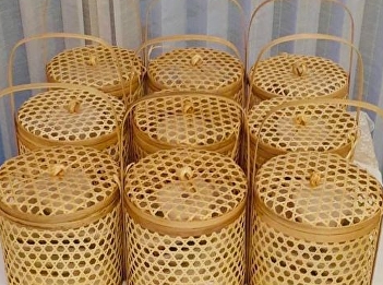 28 August 2022, Subdivision of Business,
Suan Sunandha Palace Hotel, Bureau of
Asset and Income thanks in trust of meal
preparation for monks at The Room Rama
4, Rama 4 road, Pathumwan district