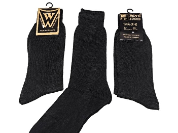 Black long socks: 40 baht