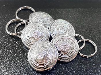 SSRU button (female student): 30 baht